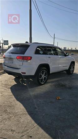 جیپ گراند شیرۆکی